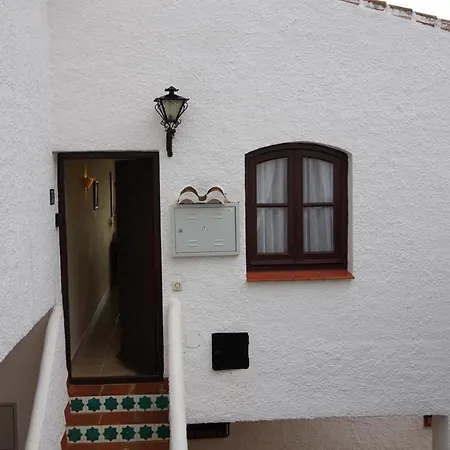 Апартаменты La Perla, With Seaview, Capistrano